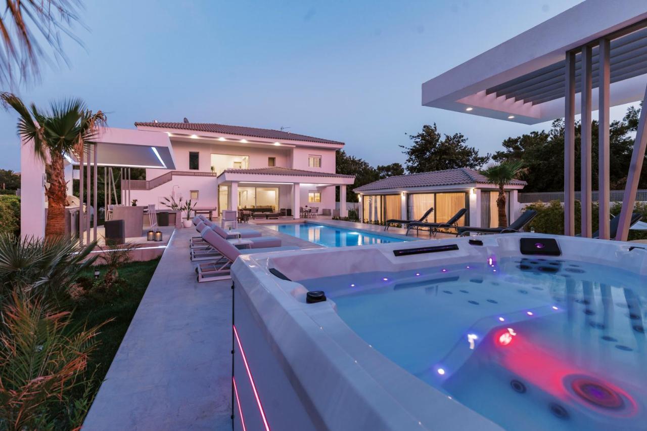 Villa M Mansion Pefki Exterior foto
